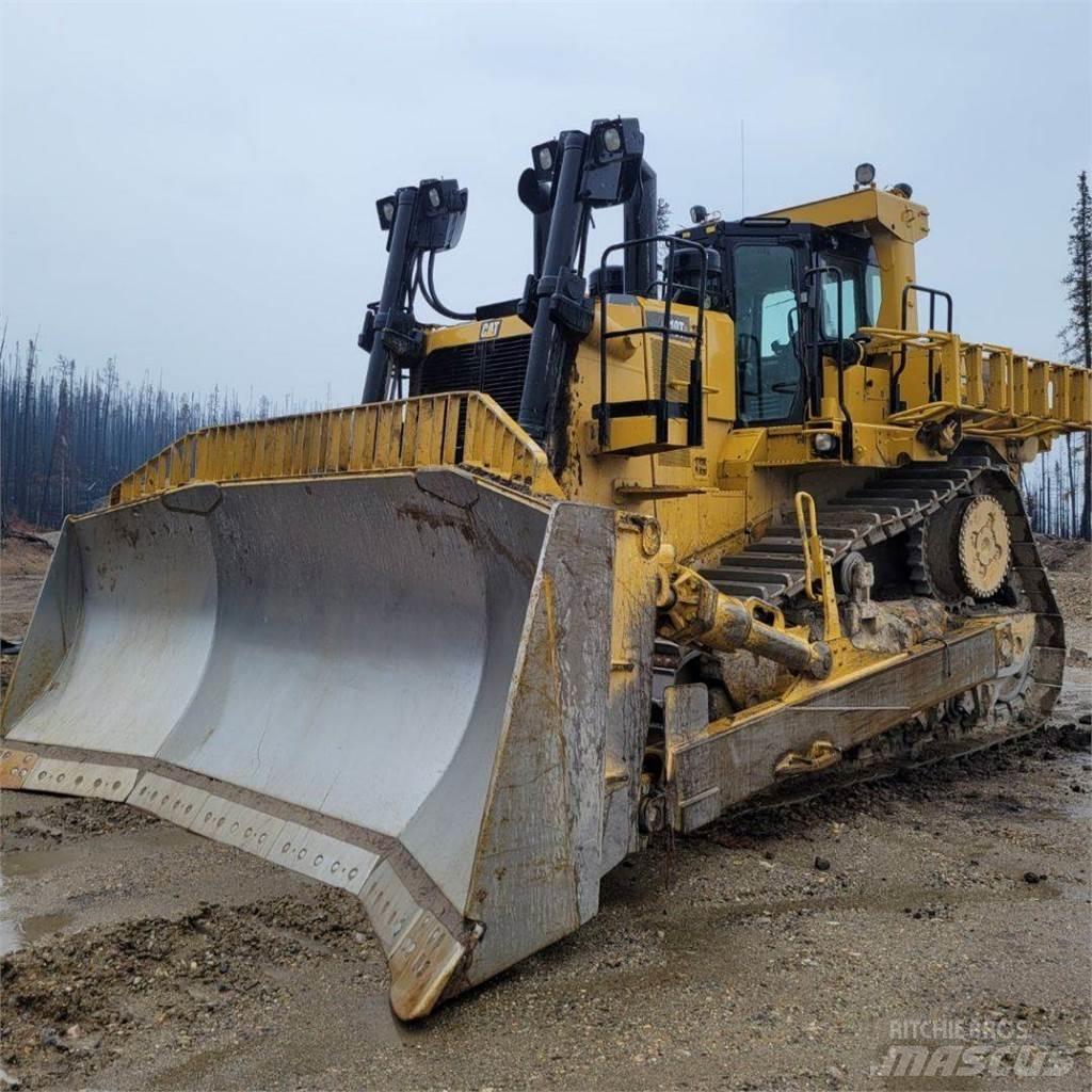 CAT D10T2 Telaketjupuskutraktorit