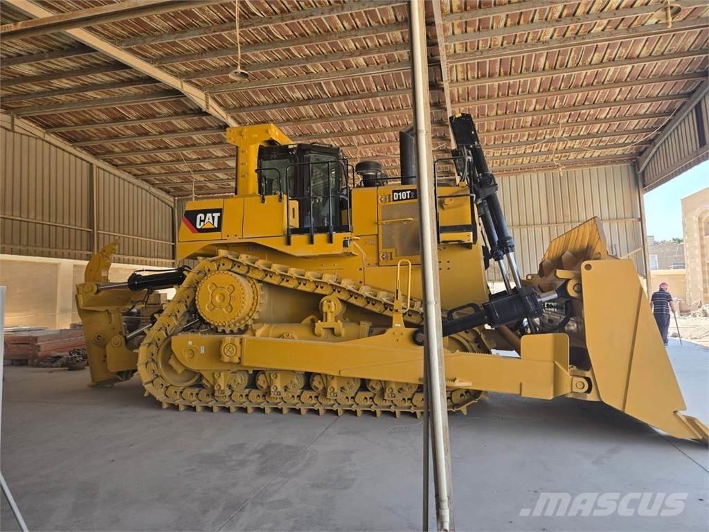 CAT D10T2 Telaketjupuskutraktorit