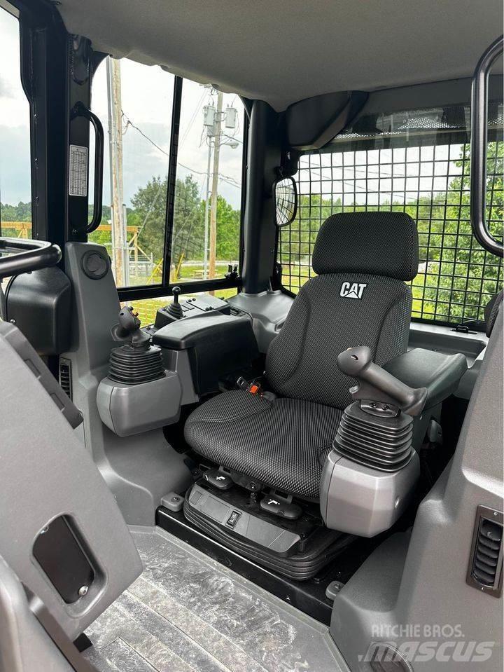 CAT D3 Telaketjupuskutraktorit