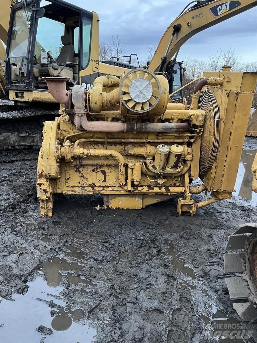 CAT D353 Moottorit