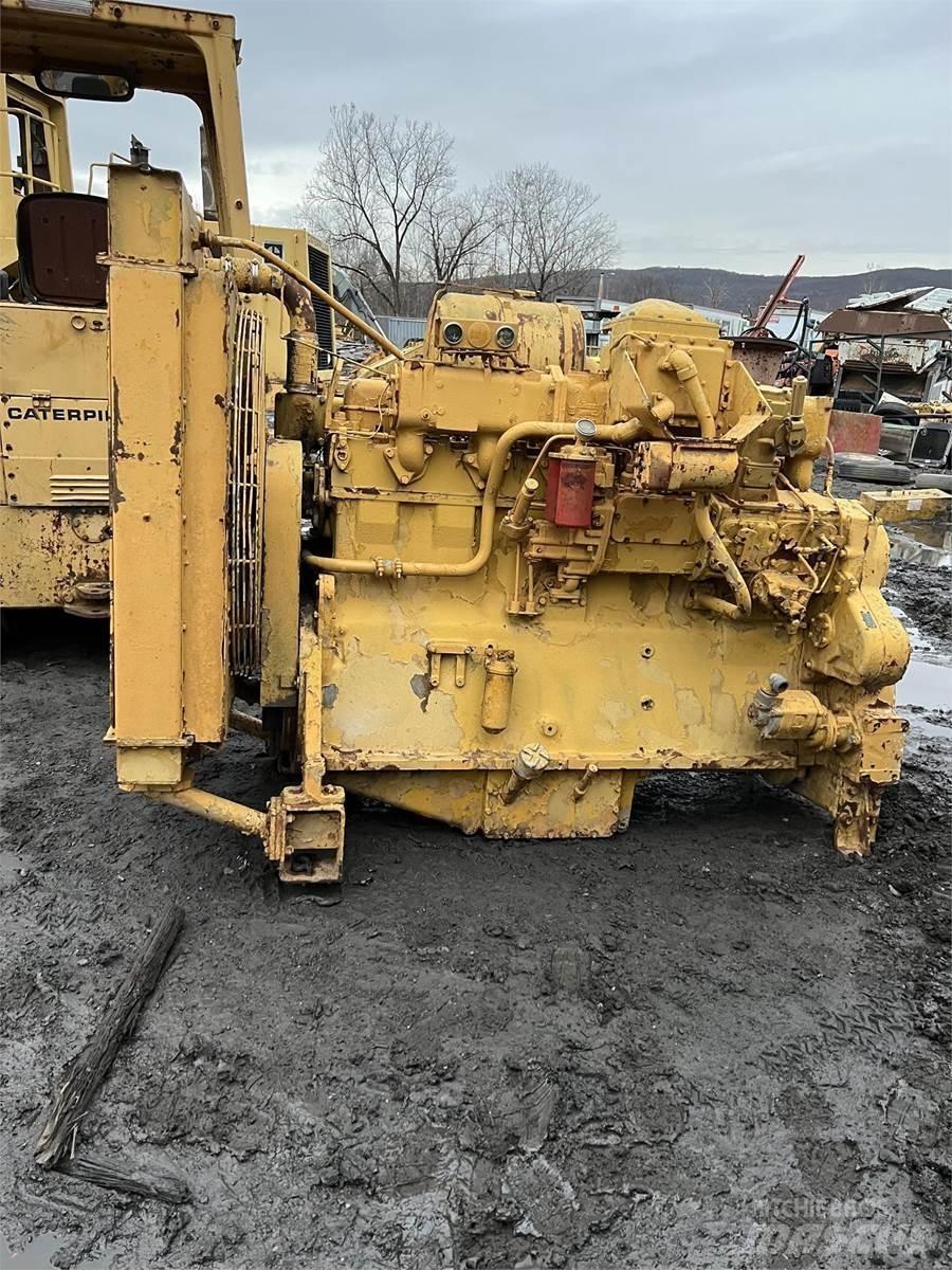 CAT D353 Moottorit
