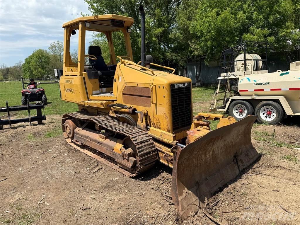 CAT D3G XL Telaketjupuskutraktorit