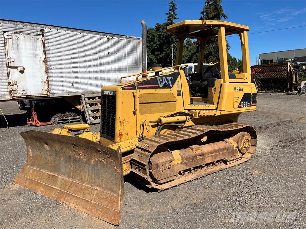 CAT D3G XL Telaketjupuskutraktorit