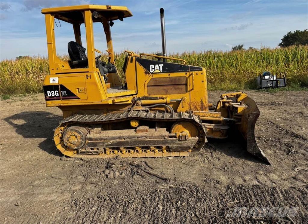 CAT D3G XL Telaketjupuskutraktorit