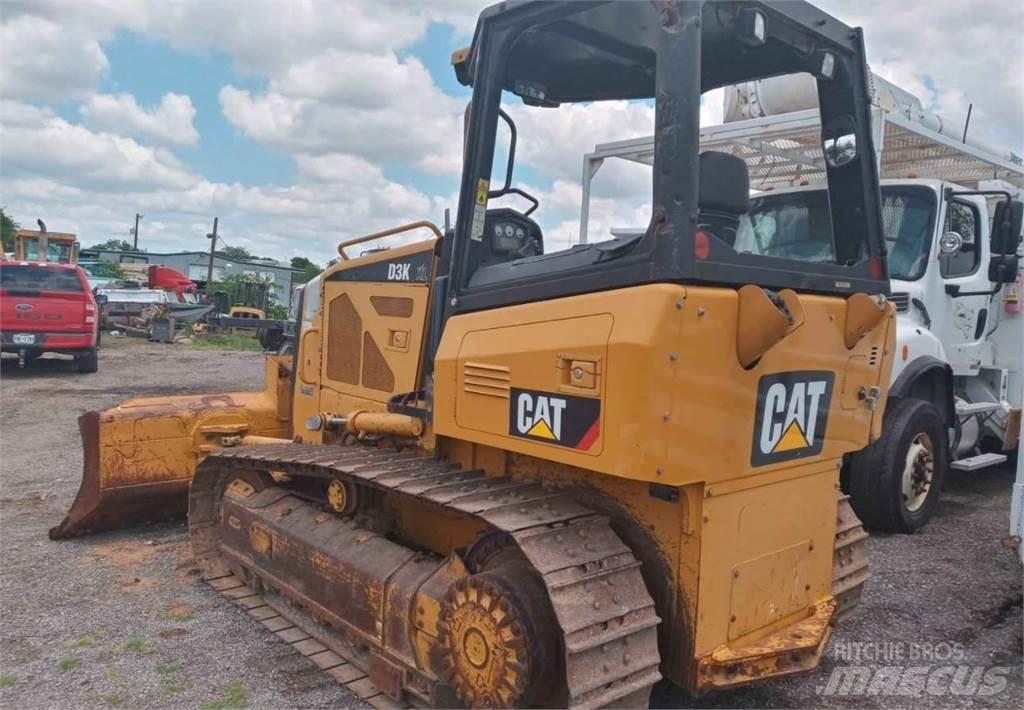 CAT D3K XL Telaketjupuskutraktorit