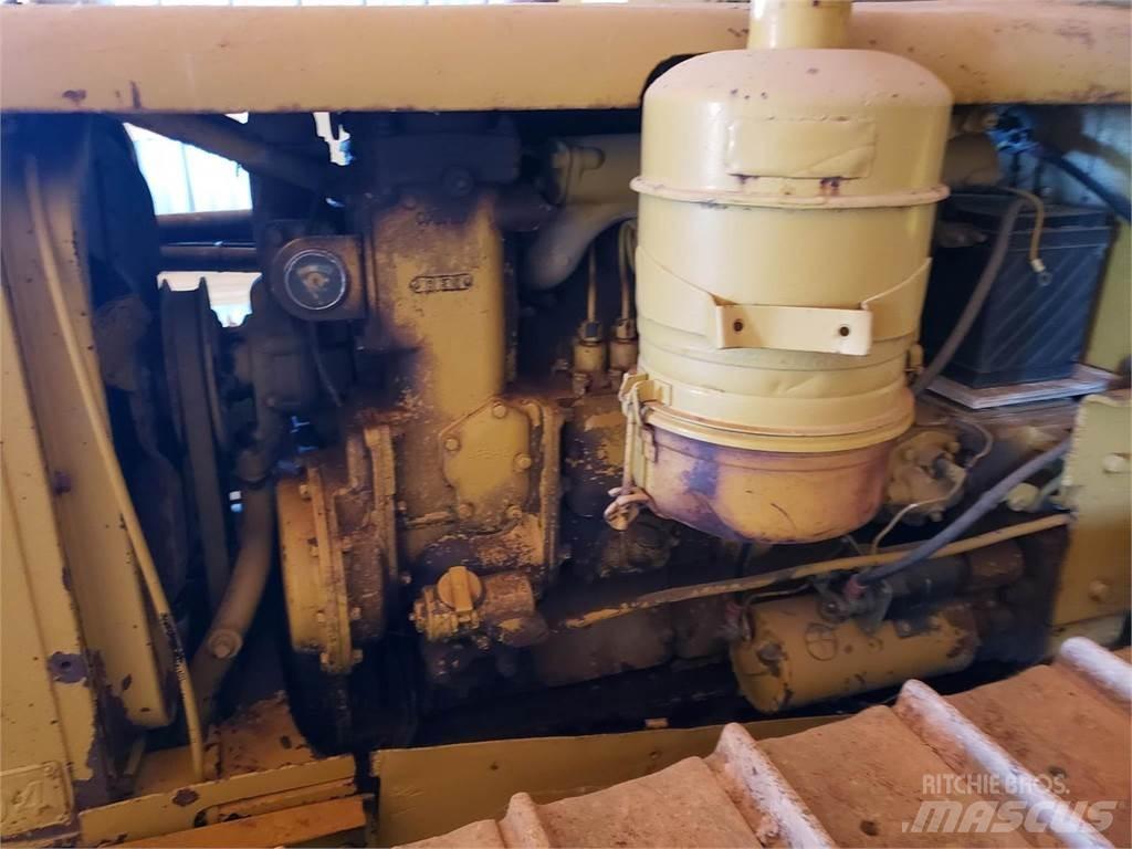 CAT D4 Putkenlaskijat