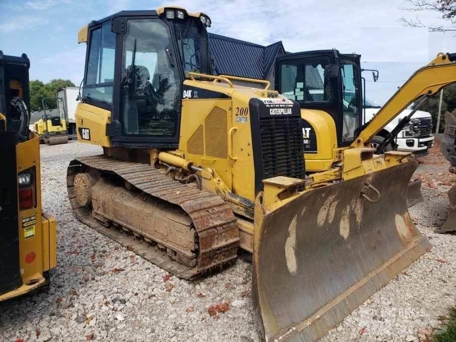 CAT D4K XL Telaketjupuskutraktorit
