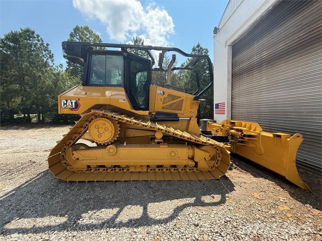 CAT D5 LGP Telaketjupuskutraktorit