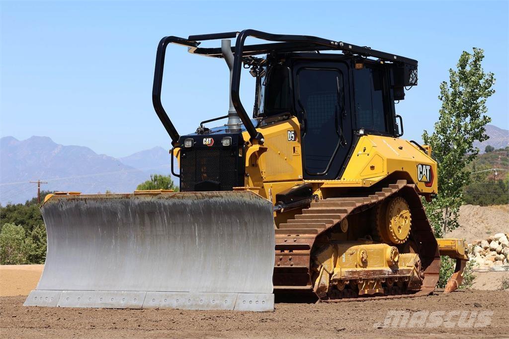 CAT D5 XL Telaketjupuskutraktorit