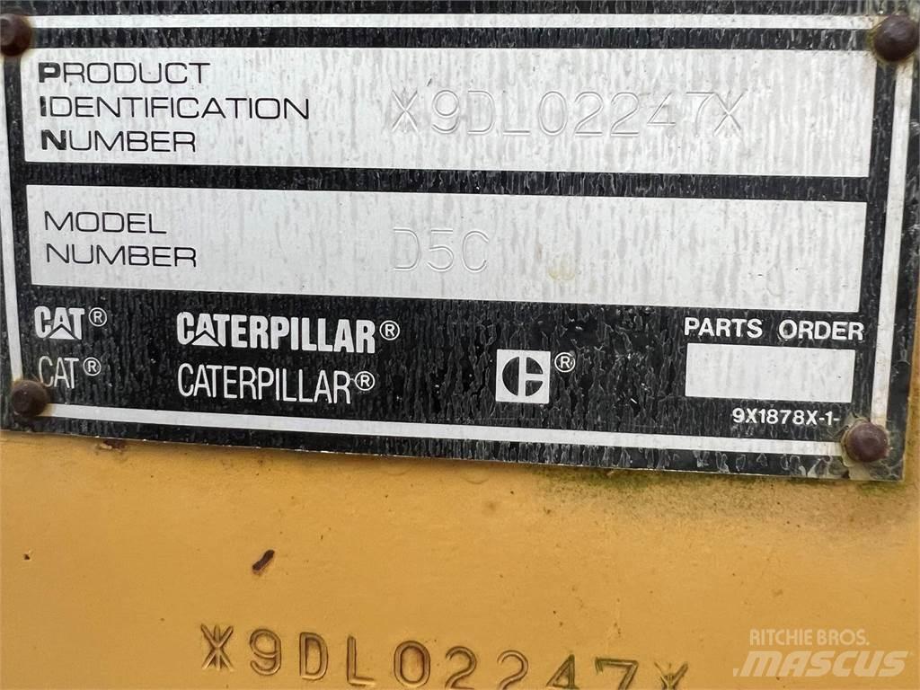 CAT D5C Telaketjupuskutraktorit