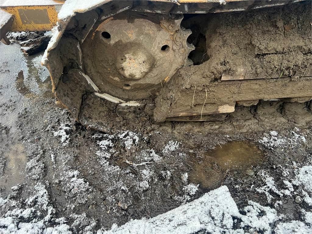 CAT D5C Telaketjupuskutraktorit