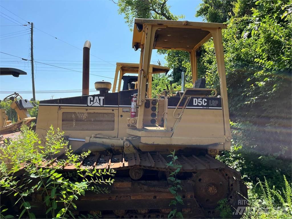 CAT D5C Telaketjupuskutraktorit
