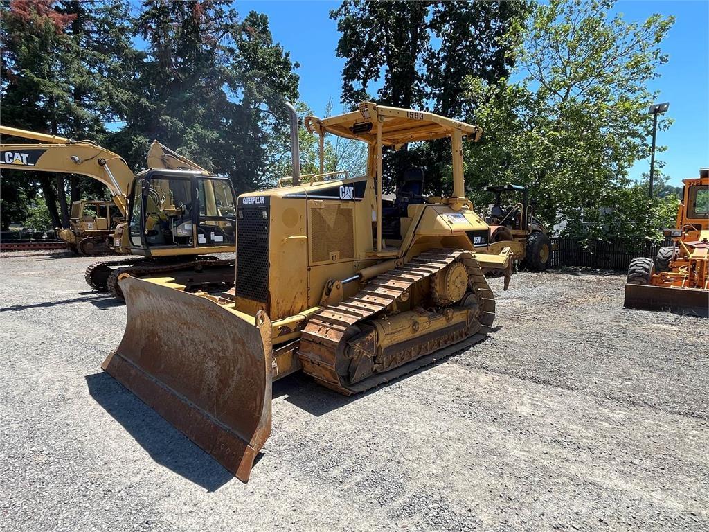 CAT D5N Telaketjupuskutraktorit