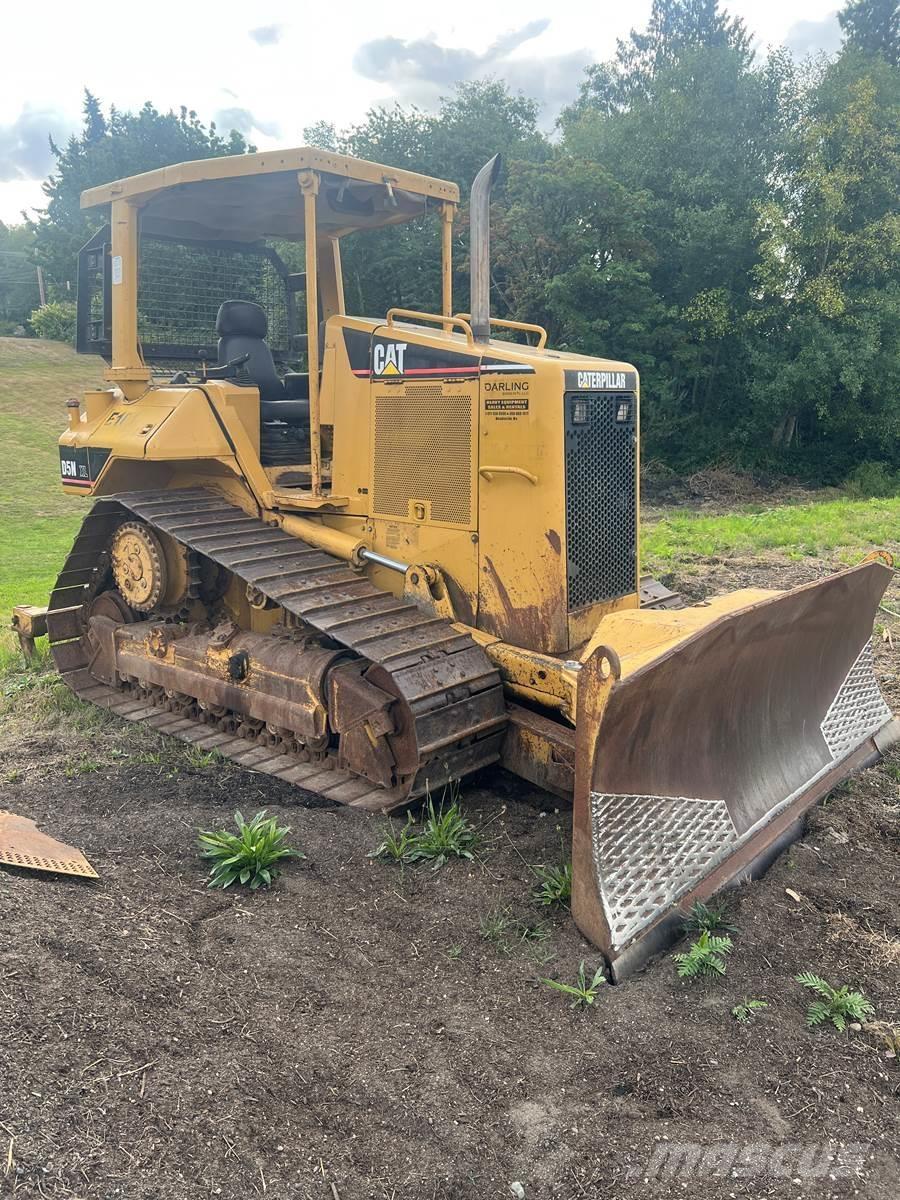 CAT D5N Telaketjupuskutraktorit
