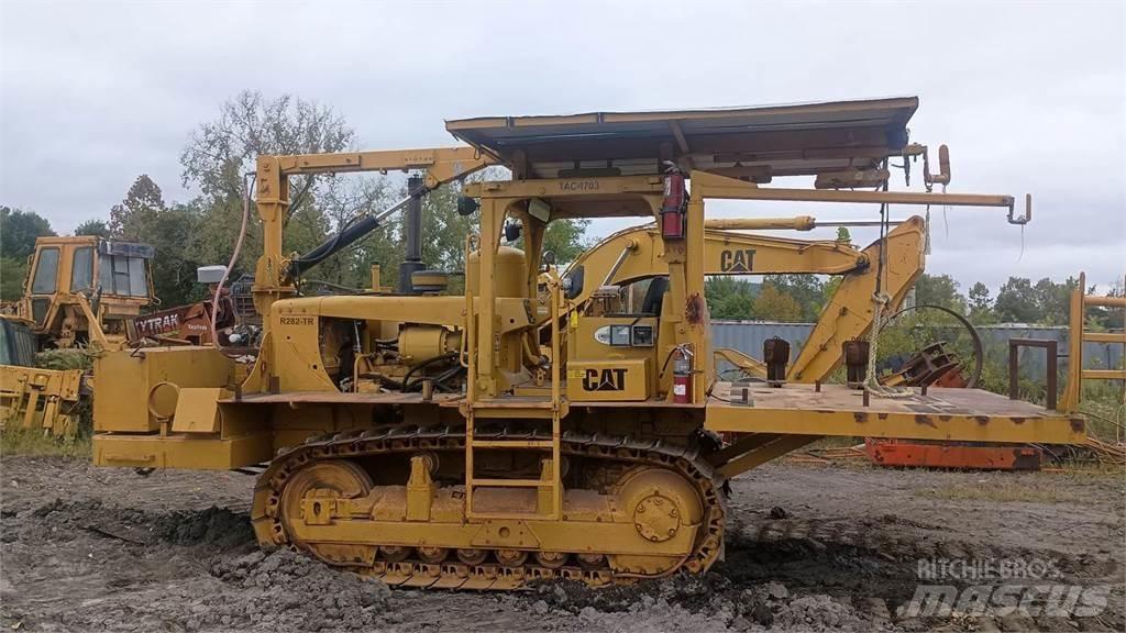 CAT D6D Telaketjupuskutraktorit