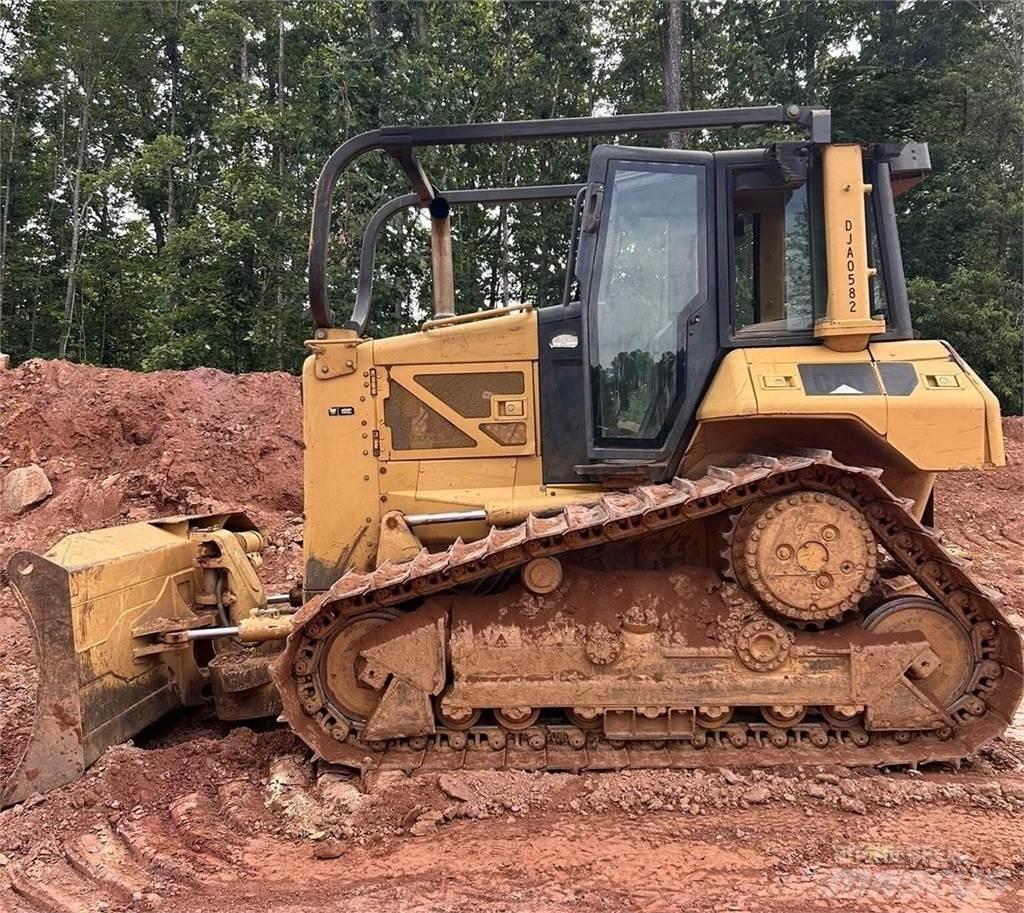 CAT D6N XL Telaketjupuskutraktorit