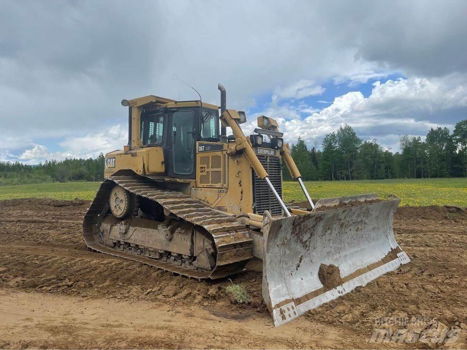 CAT D6T Telaketjupuskutraktorit