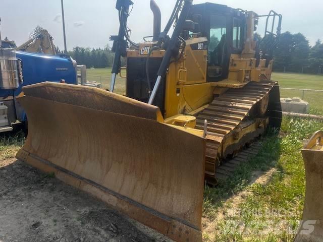 CAT D6T Telaketjupuskutraktorit