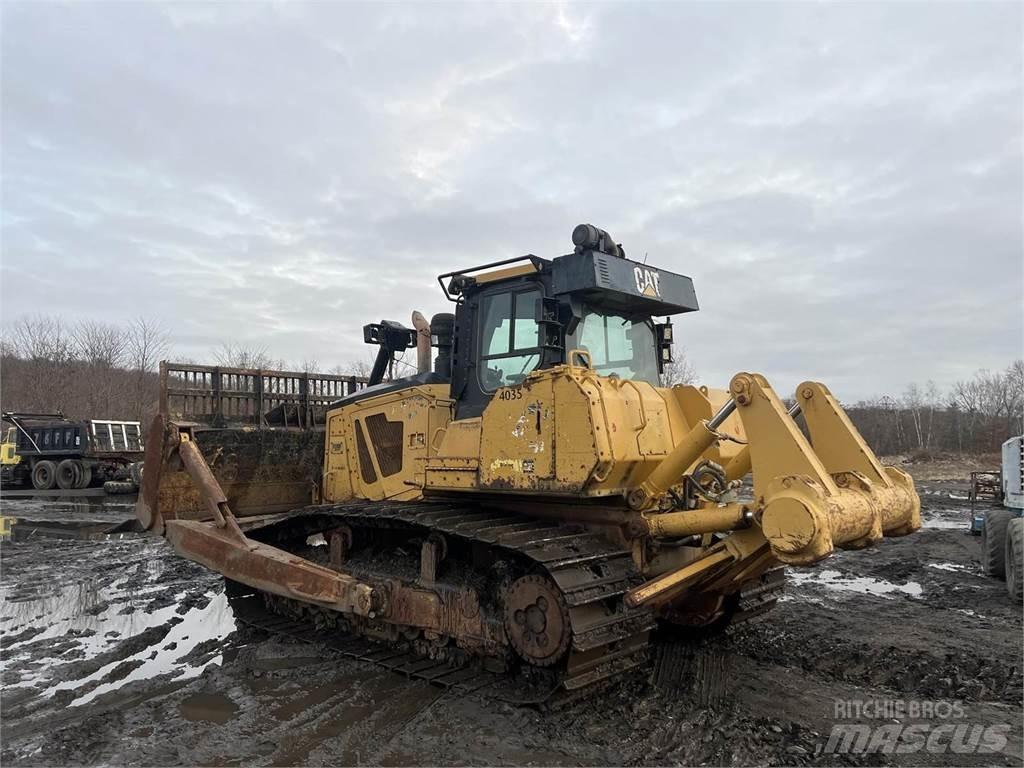 CAT D7E Telaketjupuskutraktorit