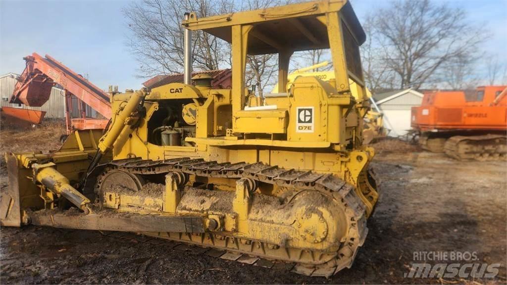 CAT D7F Telaketjupuskutraktorit