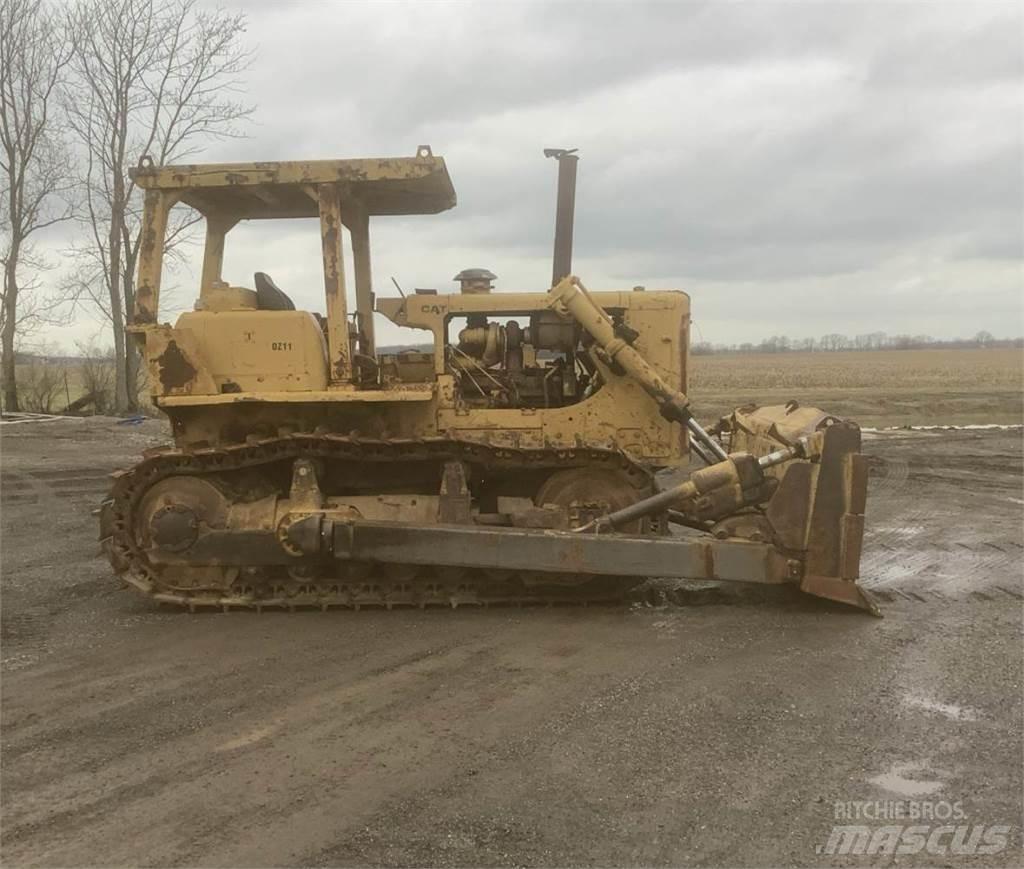 CAT D7F Telaketjupuskutraktorit