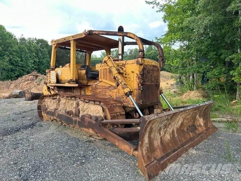 CAT D7F Telaketjupuskutraktorit