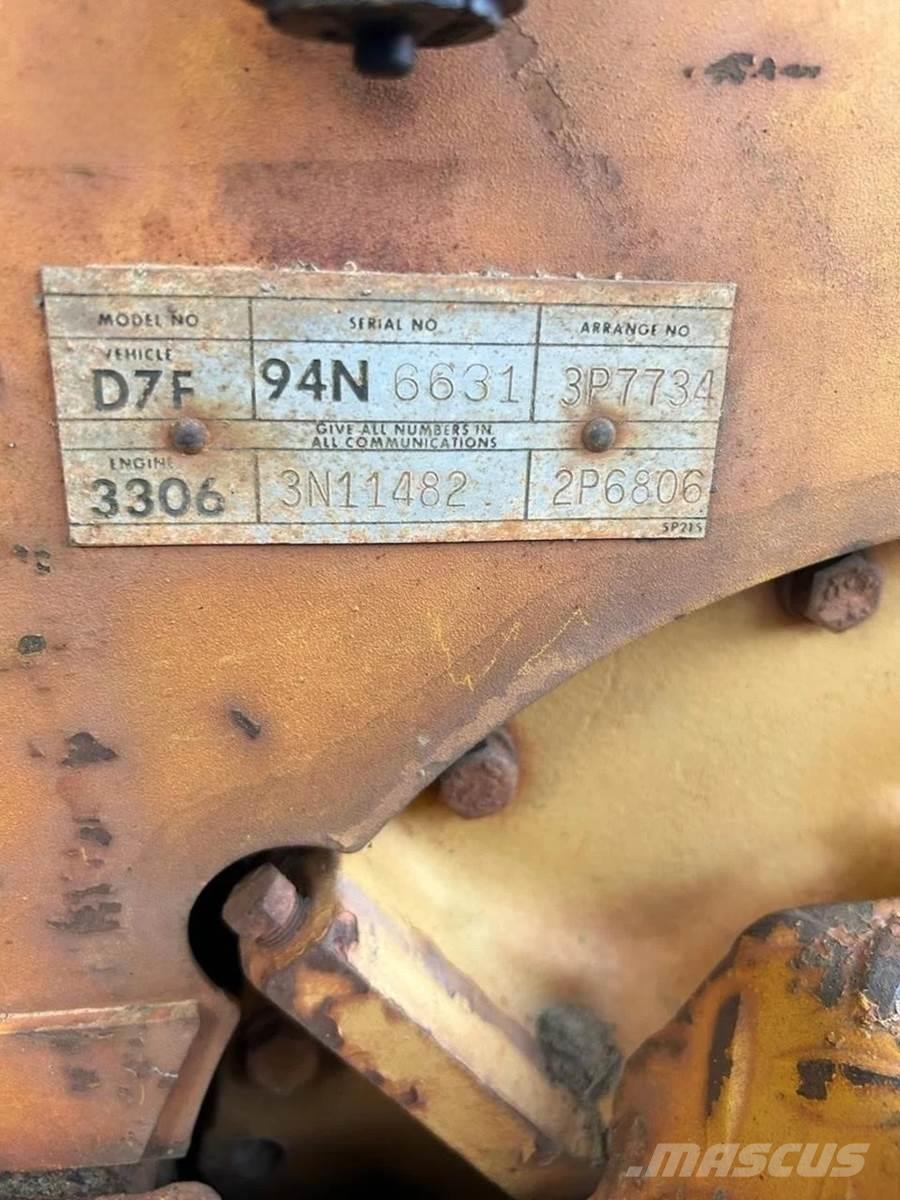 CAT D7F Telaketjupuskutraktorit
