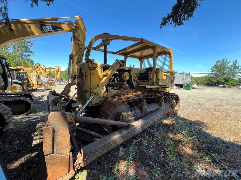 CAT D7G Telaketjupuskutraktorit