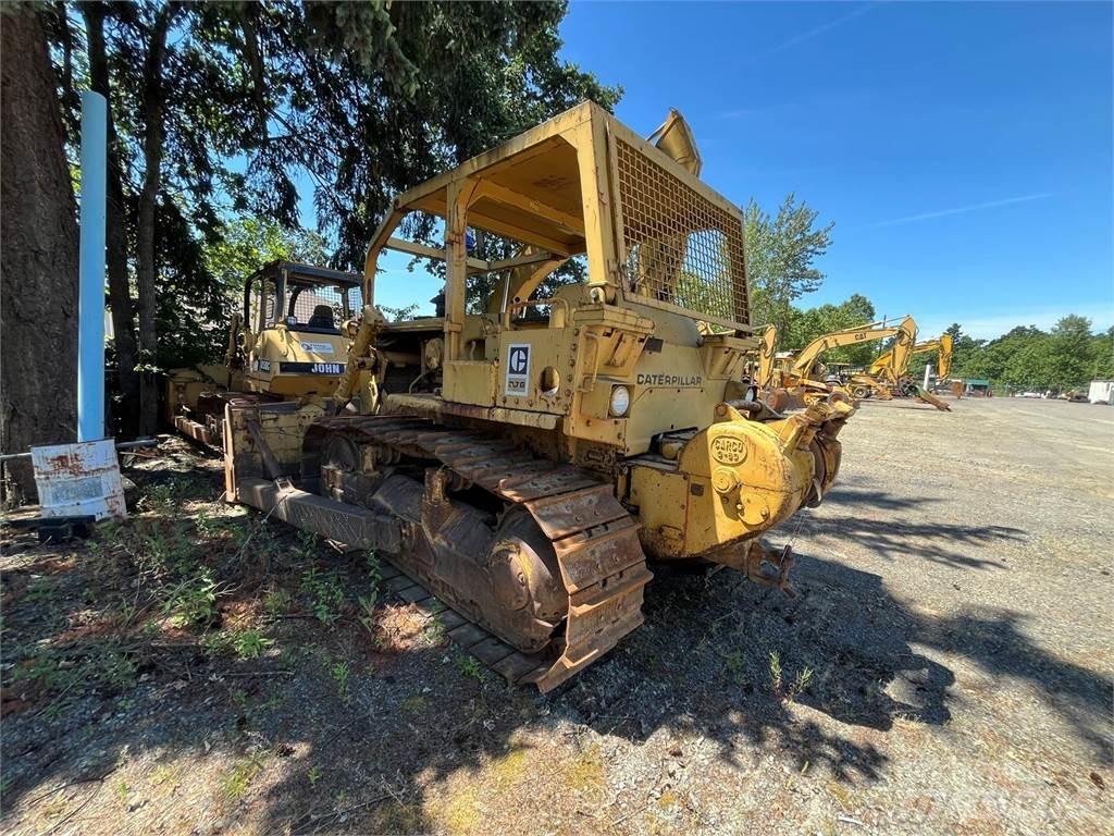 CAT D7G Telaketjupuskutraktorit