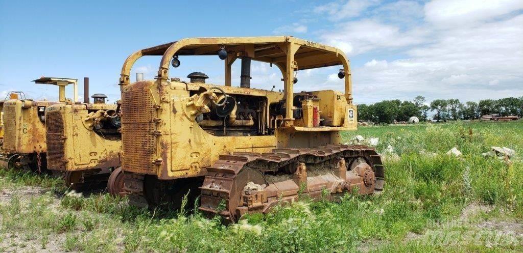 CAT D8H Telaketjupuskutraktorit