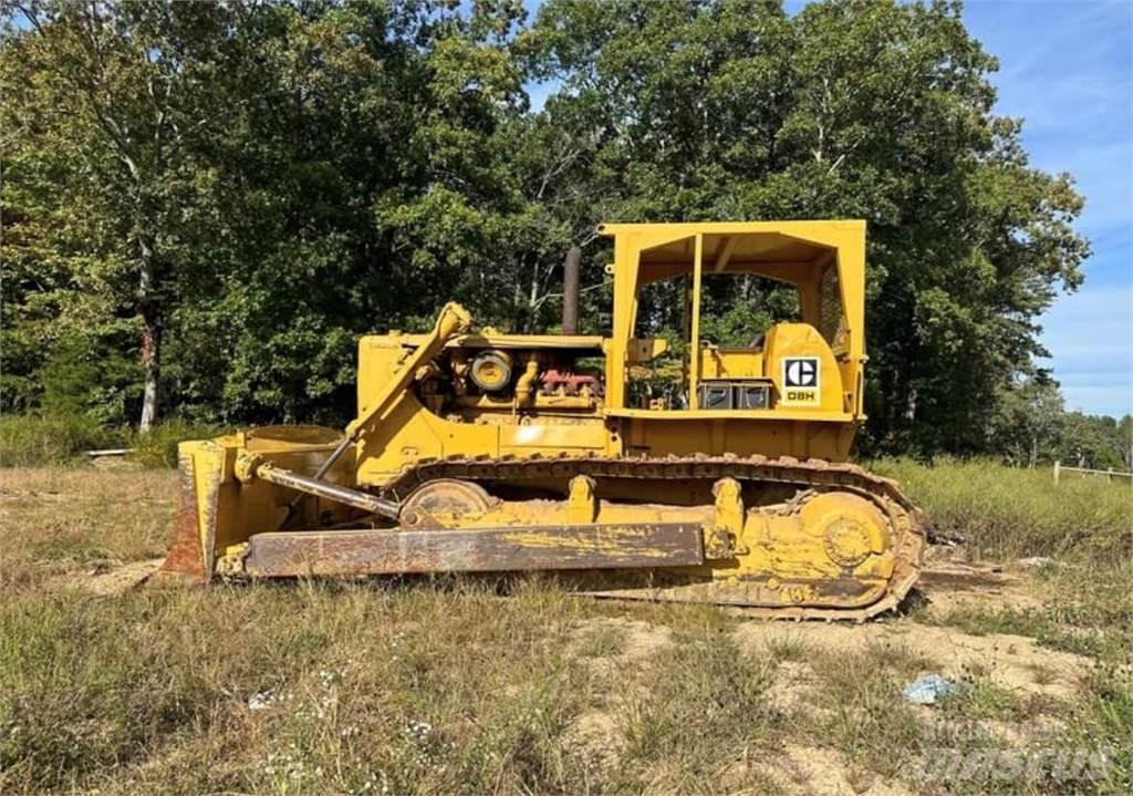 CAT D8H Telaketjupuskutraktorit