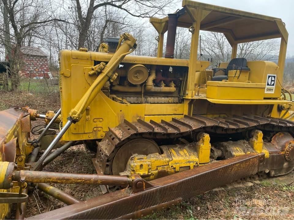 CAT D8H Telaketjupuskutraktorit