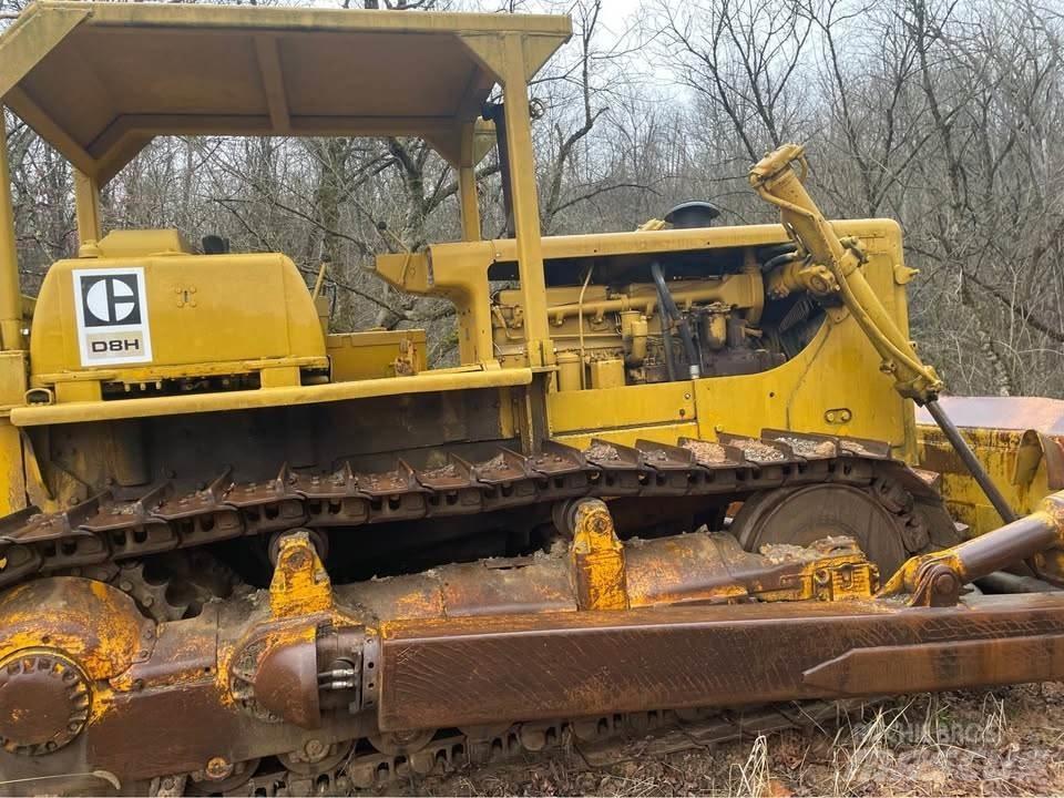 CAT D8H Telaketjupuskutraktorit