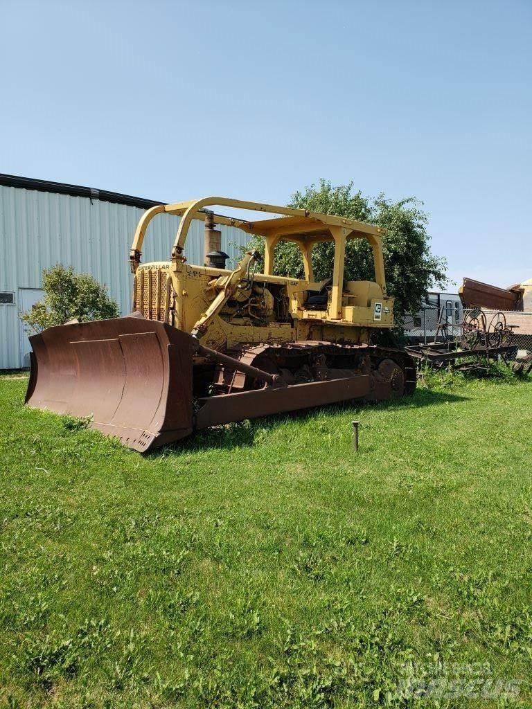 CAT D8K Telaketjupuskutraktorit