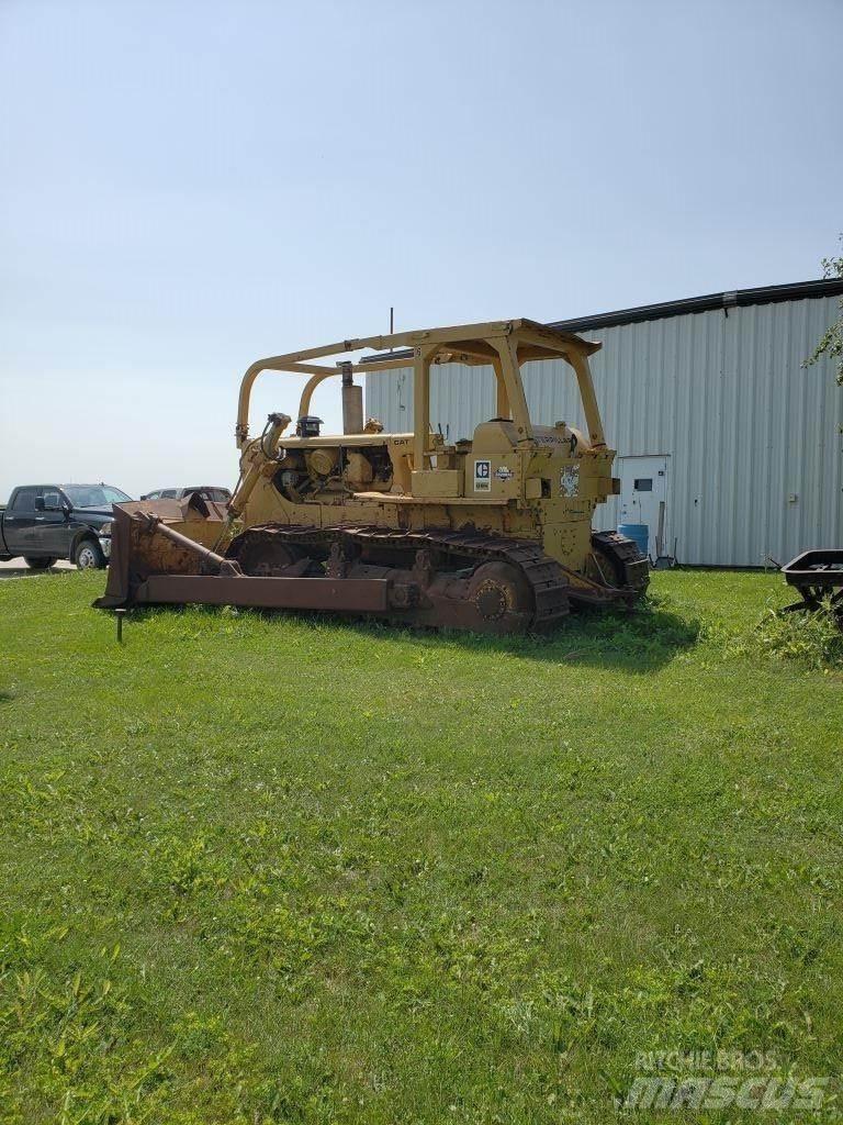 CAT D8K Telaketjupuskutraktorit