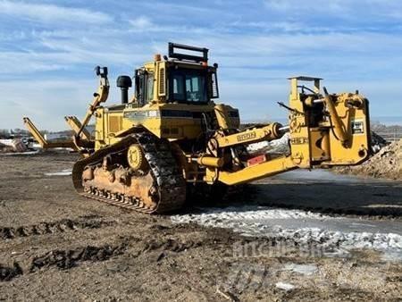 CAT D8R Telaketjupuskutraktorit