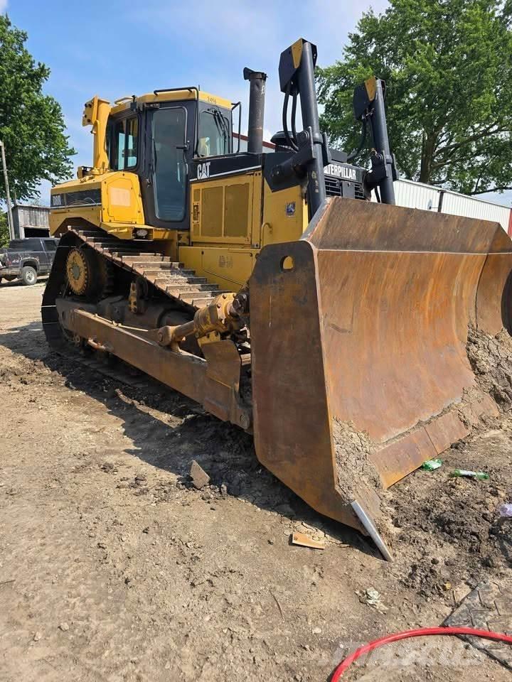 CAT D8R Telaketjupuskutraktorit