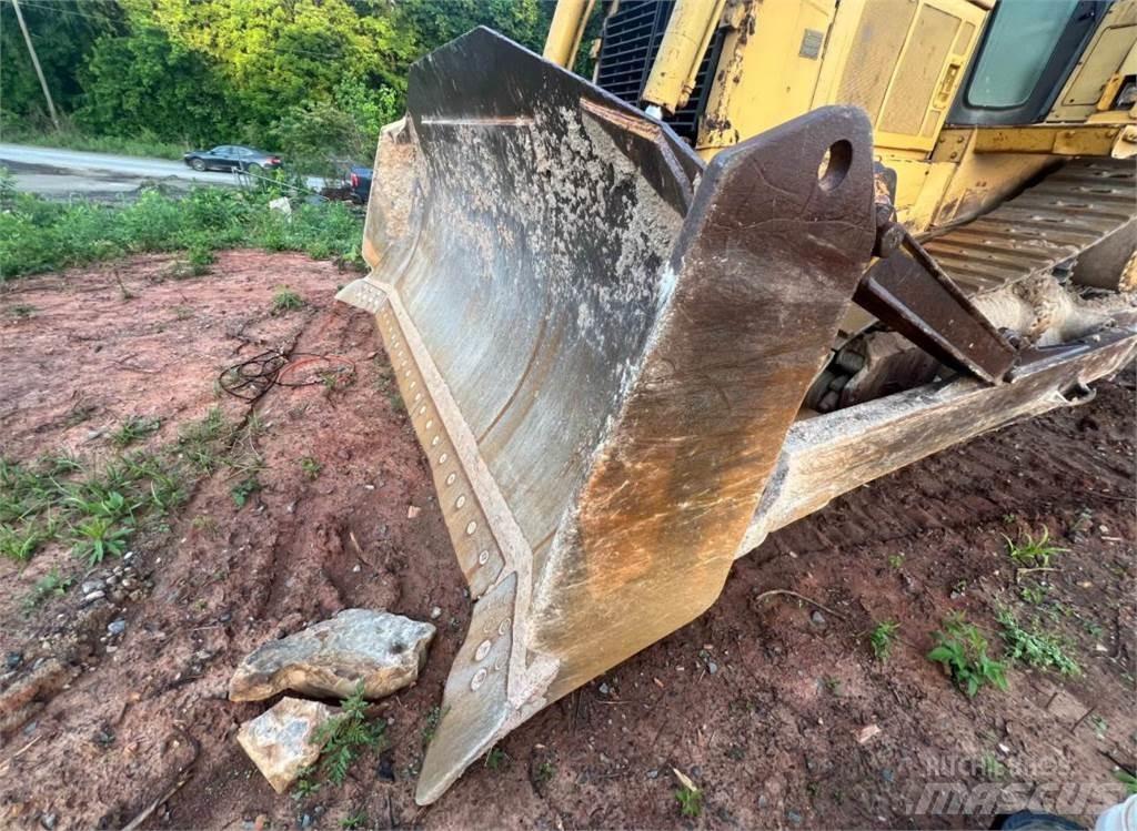 CAT D8R II Telaketjupuskutraktorit