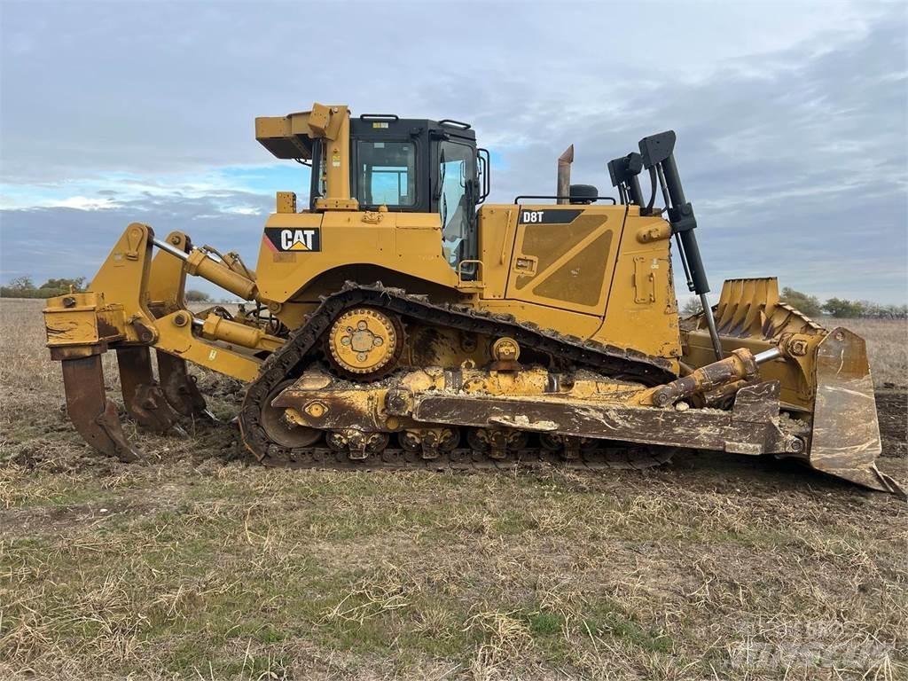 CAT D8T Telaketjupuskutraktorit