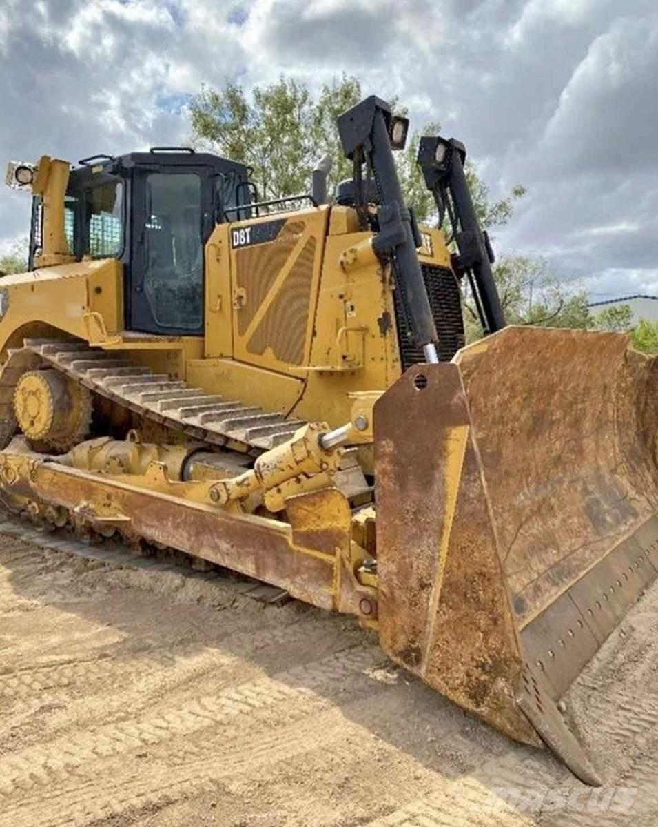 CAT D8T Telaketjupuskutraktorit