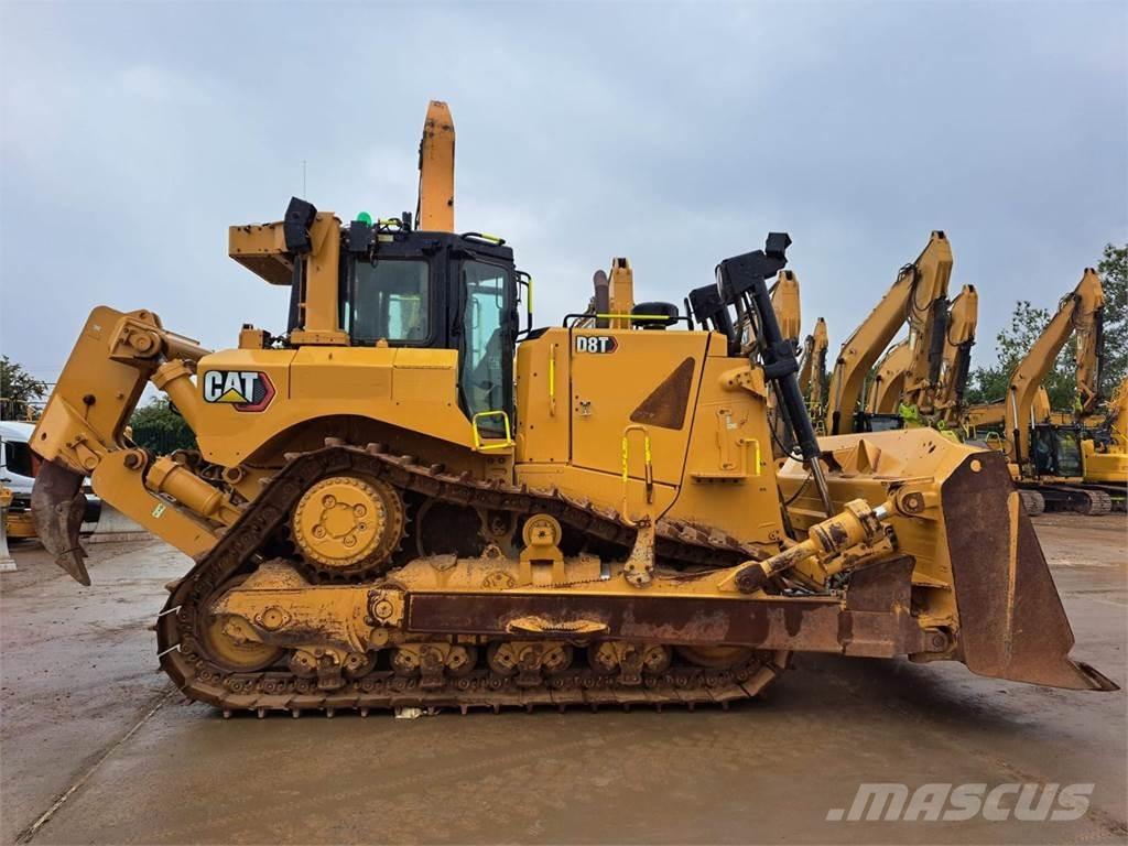 CAT D8T Telaketjupuskutraktorit
