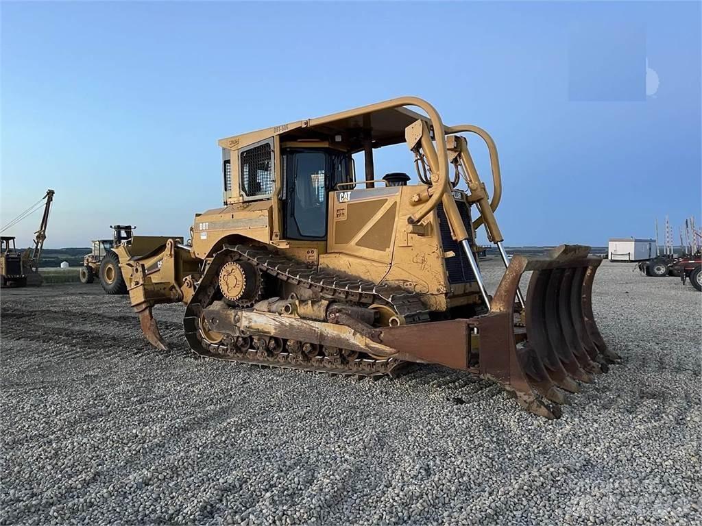 CAT D8T A Telaketjupuskutraktorit