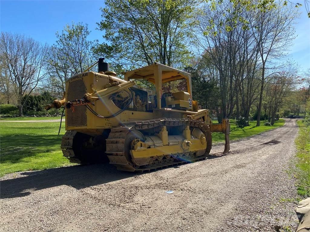 CAT D9G Telaketjupuskutraktorit