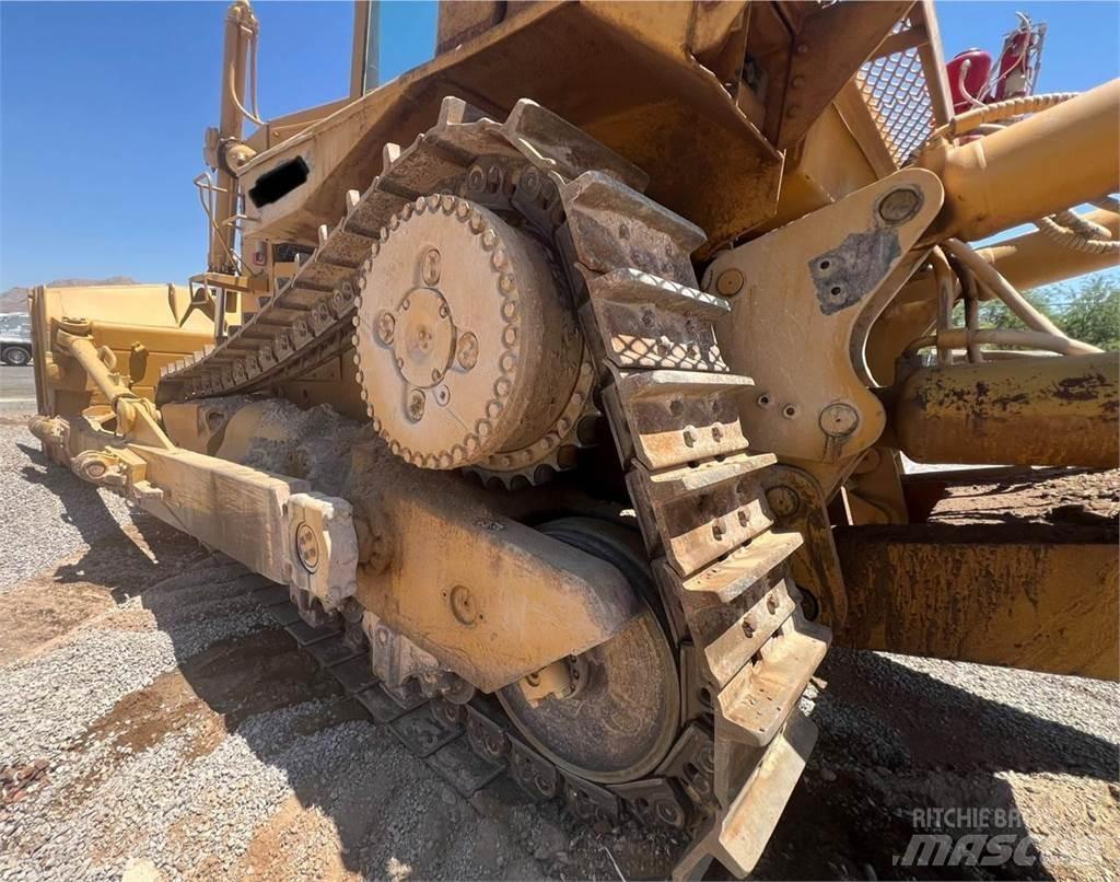 CAT D9L Telaketjupuskutraktorit