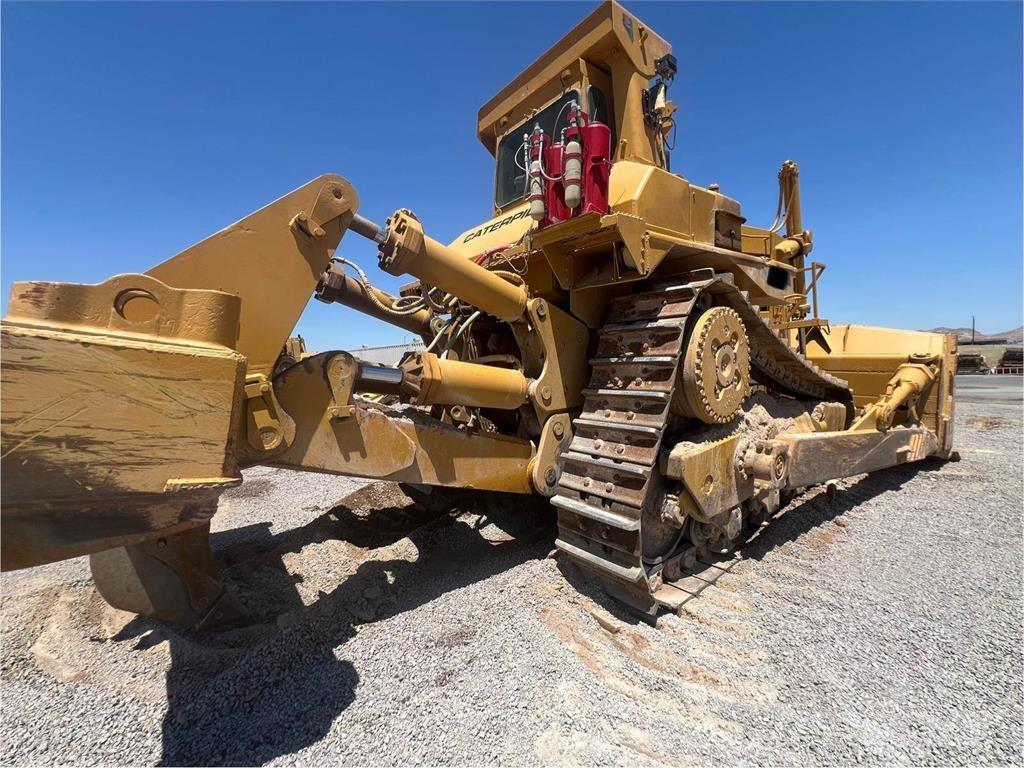 CAT D9L Telaketjupuskutraktorit