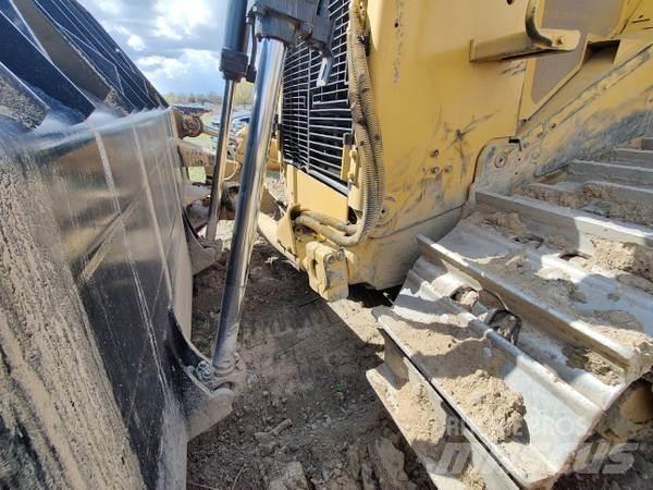 CAT D9N Telaketjupuskutraktorit