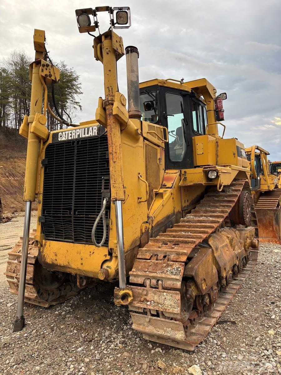 CAT D9R Telaketjupuskutraktorit
