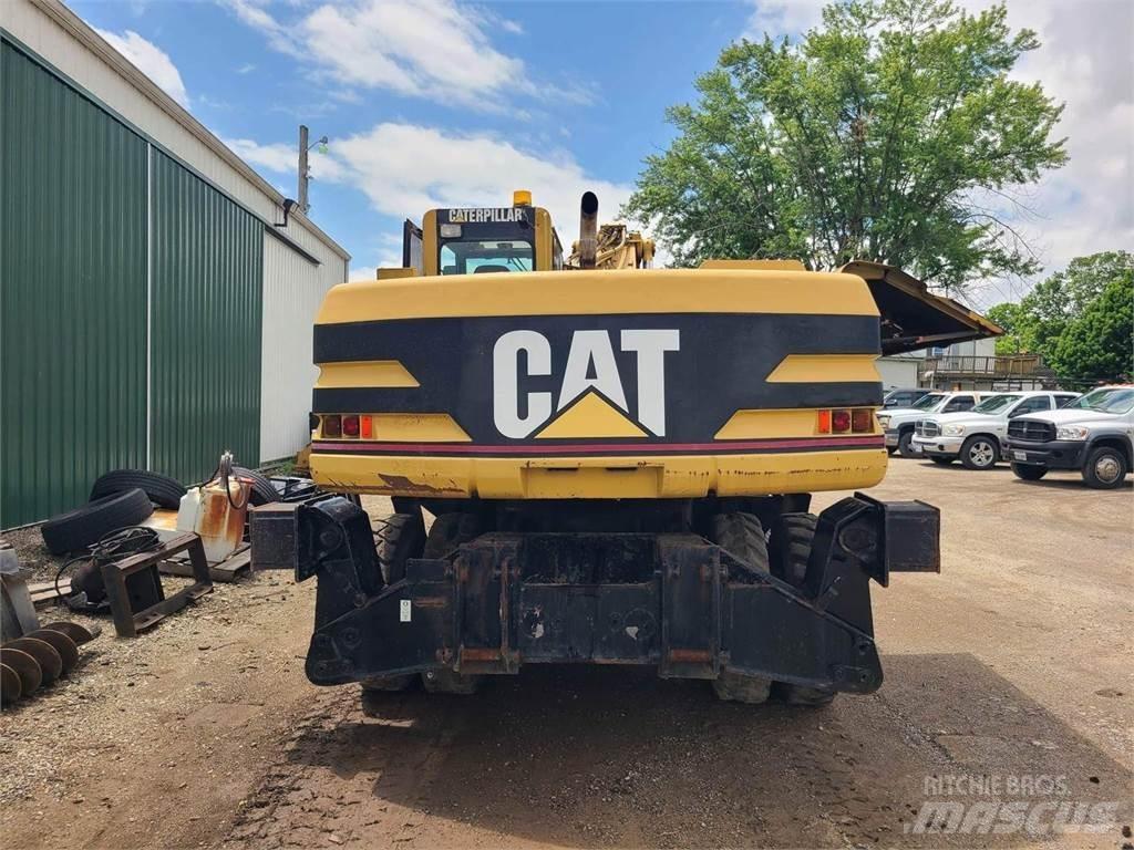 CAT M320 Pyöräkaivukoneet