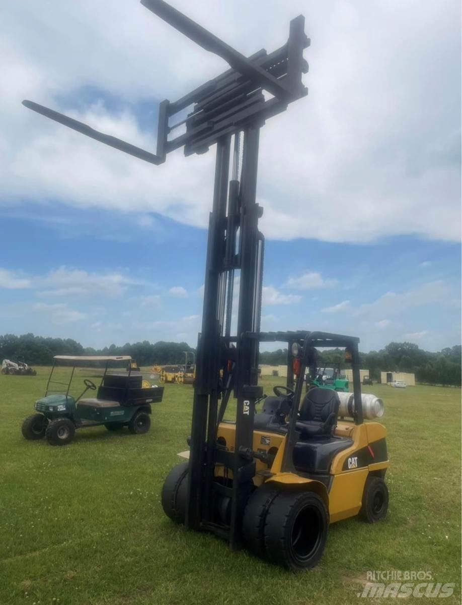 CAT P7000 Muut haarukkatrukit