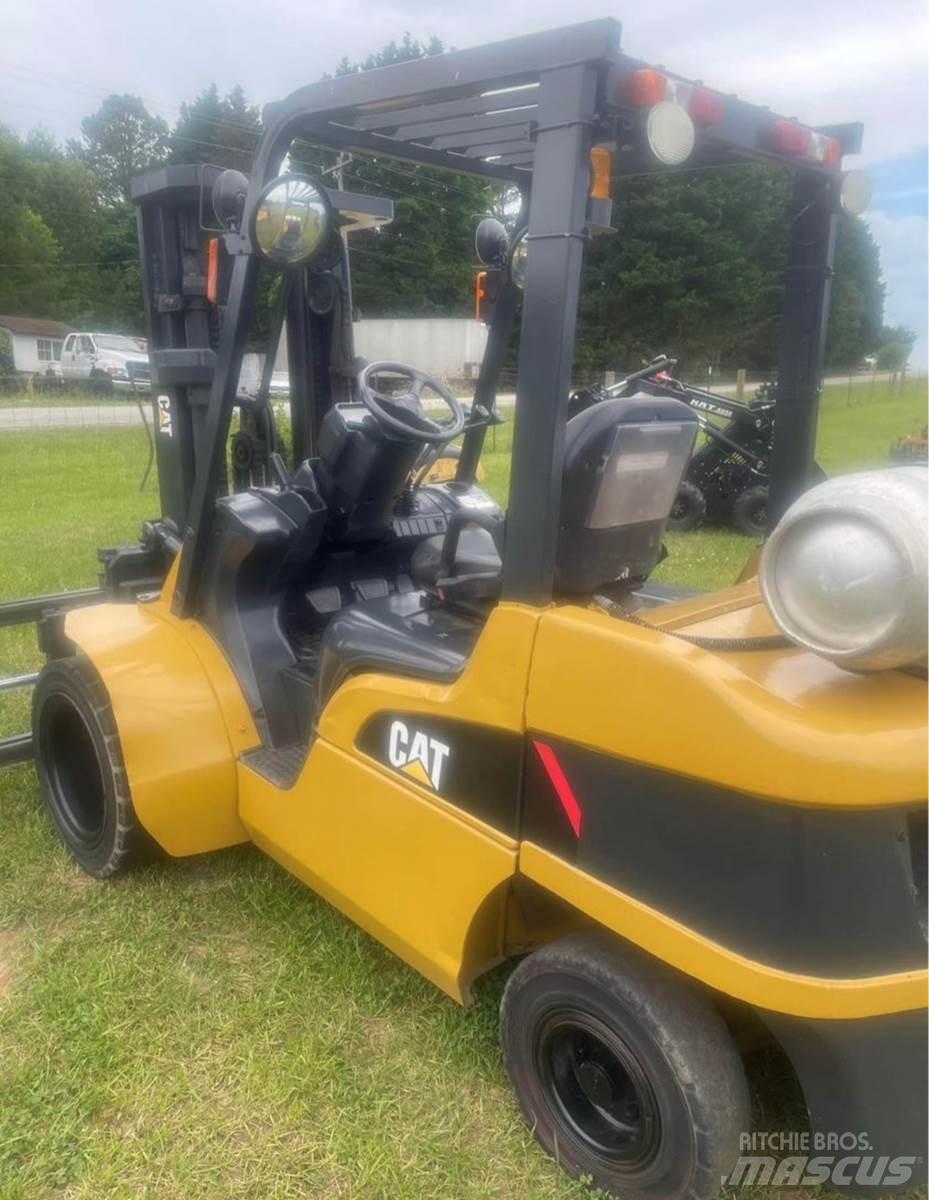 CAT P7000 Muut haarukkatrukit